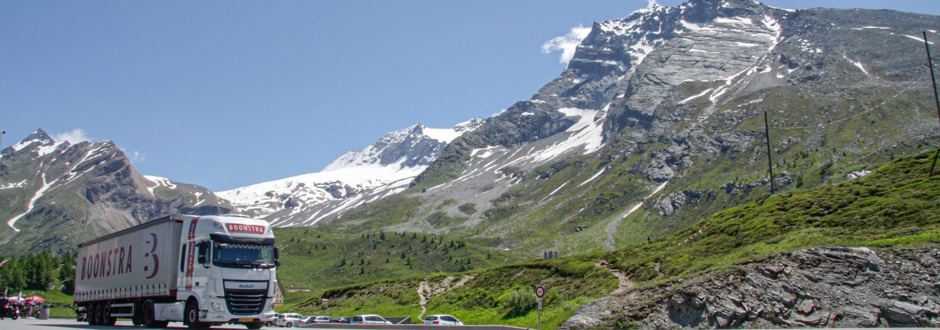 Boonstra vrachtwagen in de bergen